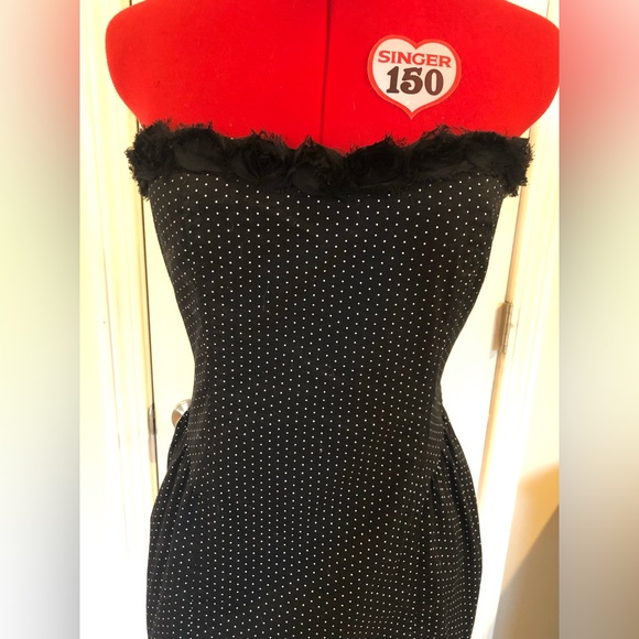 🎁 2 For $30 Y2K Polkadot Strapless Pinup Mini Dress With 3D Rosebuds - Picture 4 of 8